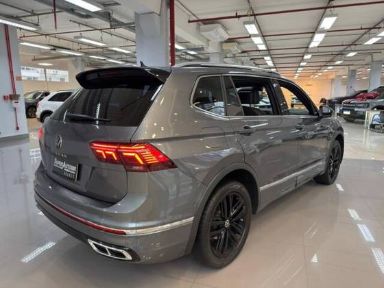 VOLKSWAGEN TIGUAN 2.0 300 TSI GASOLINA ALLSPACE R-LINE AUTOMÁTICO